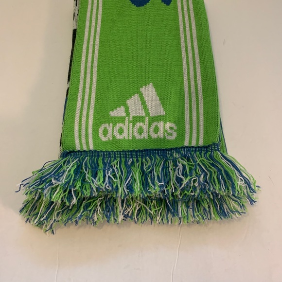 Seattle Sounders FC FanaticsBranded Core Scarf - Rave Green Sports scarf - Picture 13 of 13